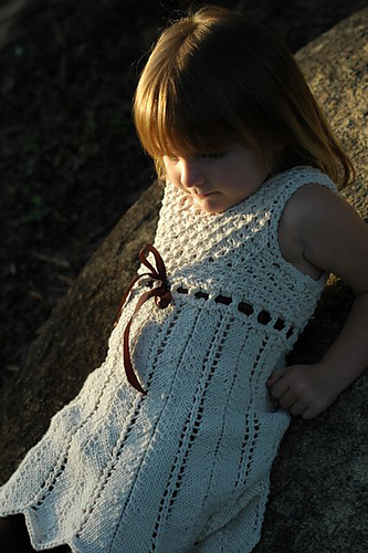 2009_10_01_LucyInHerKnittyDress_056_medium