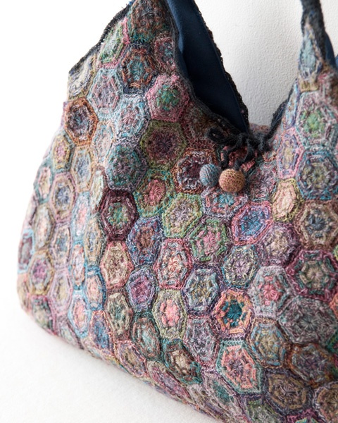 7033f68a8b821ae56f73439477a8851f