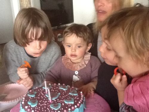 flavia431008_3467068924488_354118978_n